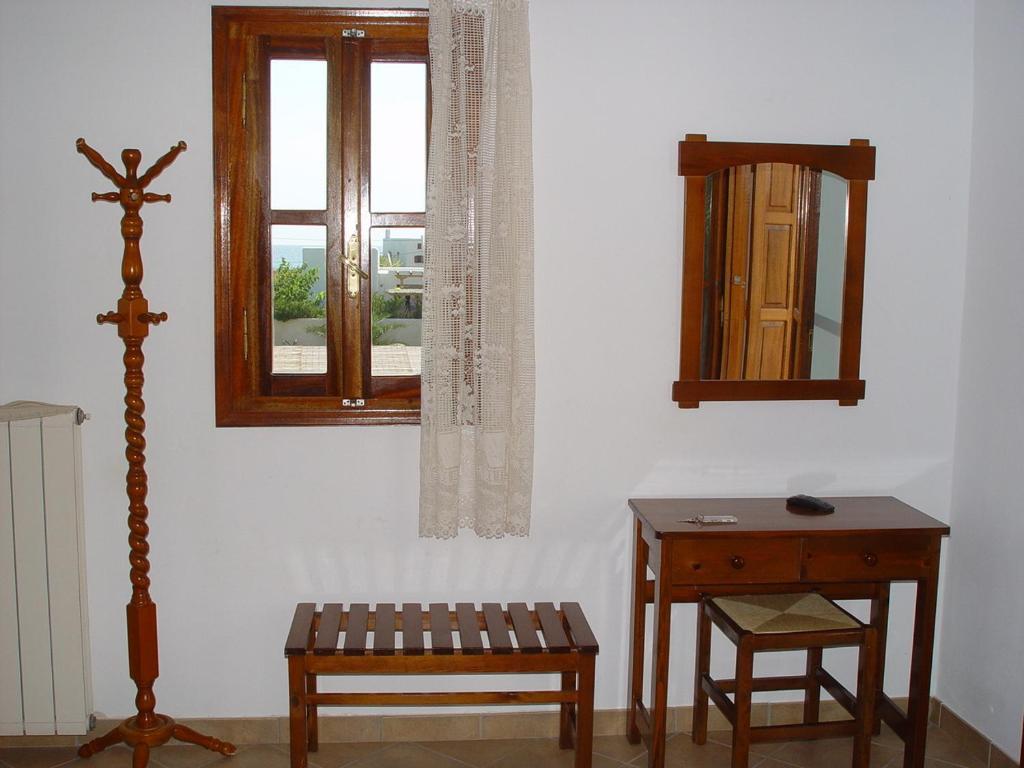 Hotel Angela Skyros Quarto foto