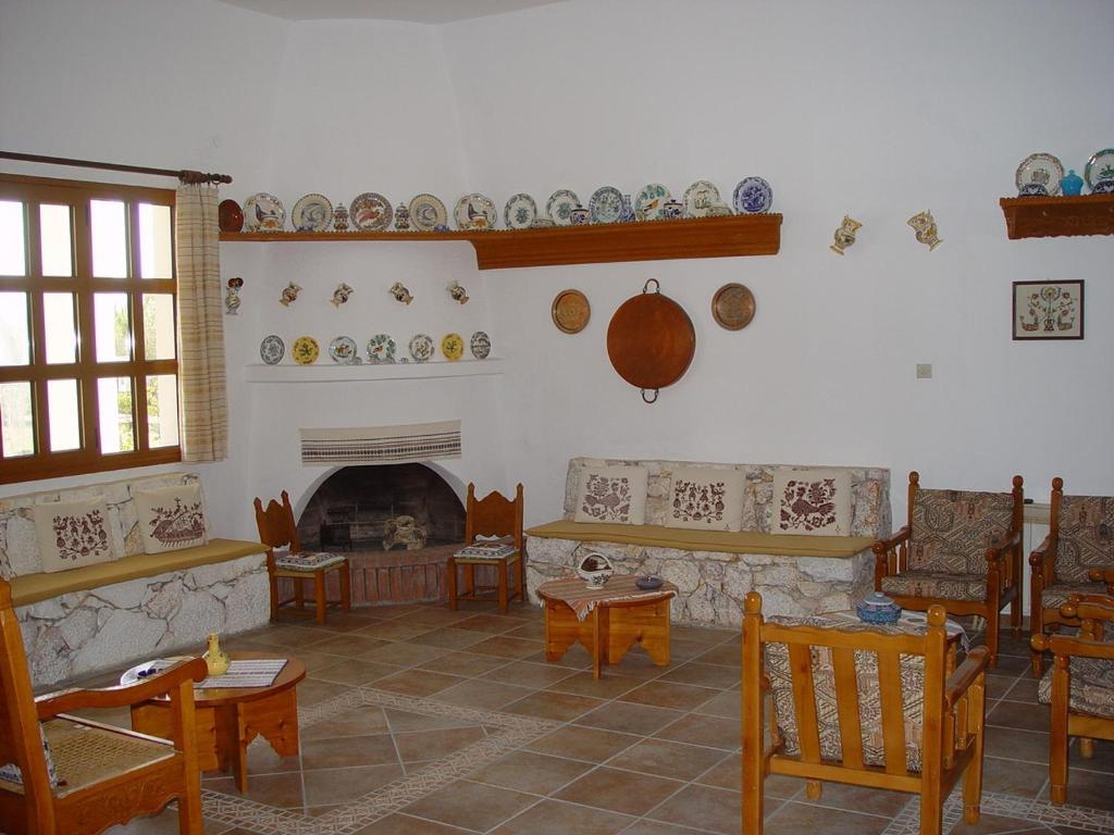 Hotel Angela Skyros Exterior foto